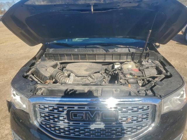 GMC Acadia Denali Image 8