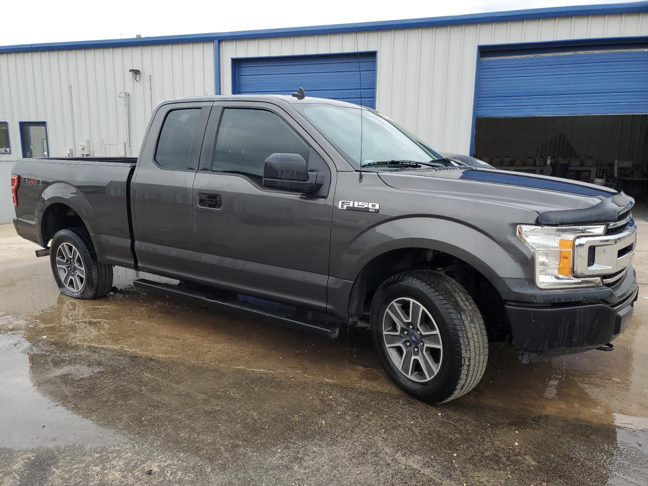 Ford F-150 Super Cab Image 4