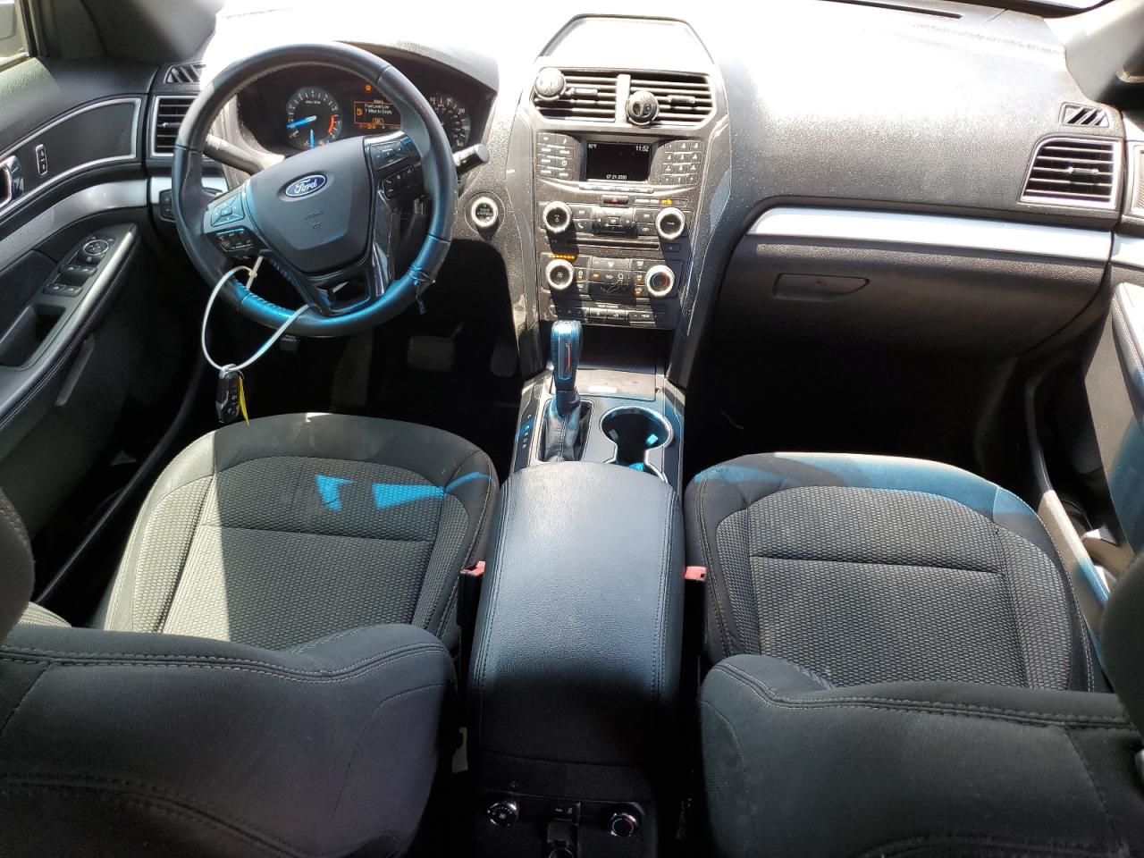 Ford Explorer Xlt Image 7