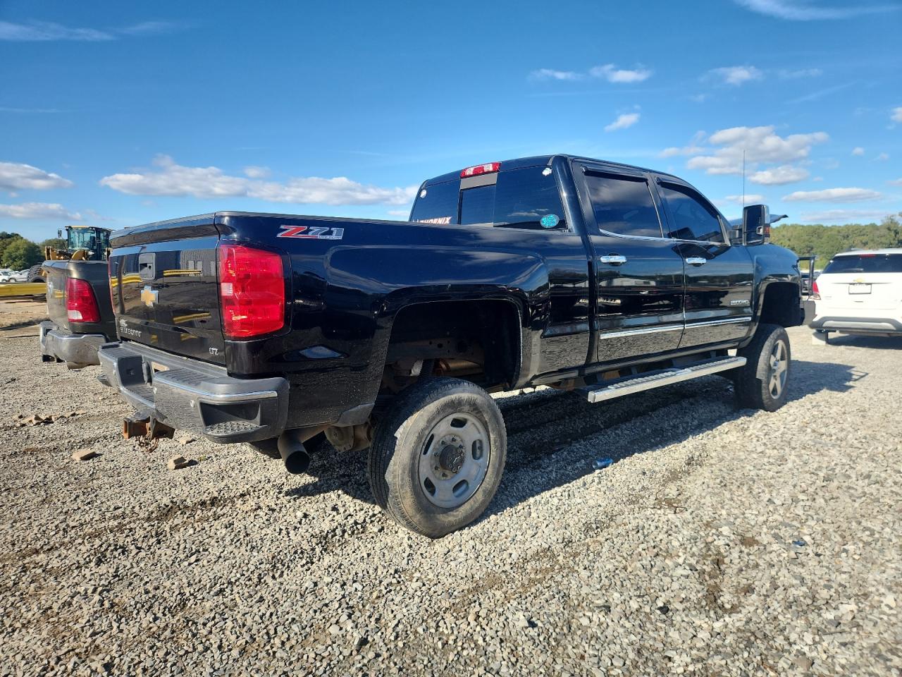 Chevrolet Silverado K2500 Heavy Duty Ltz Image 10