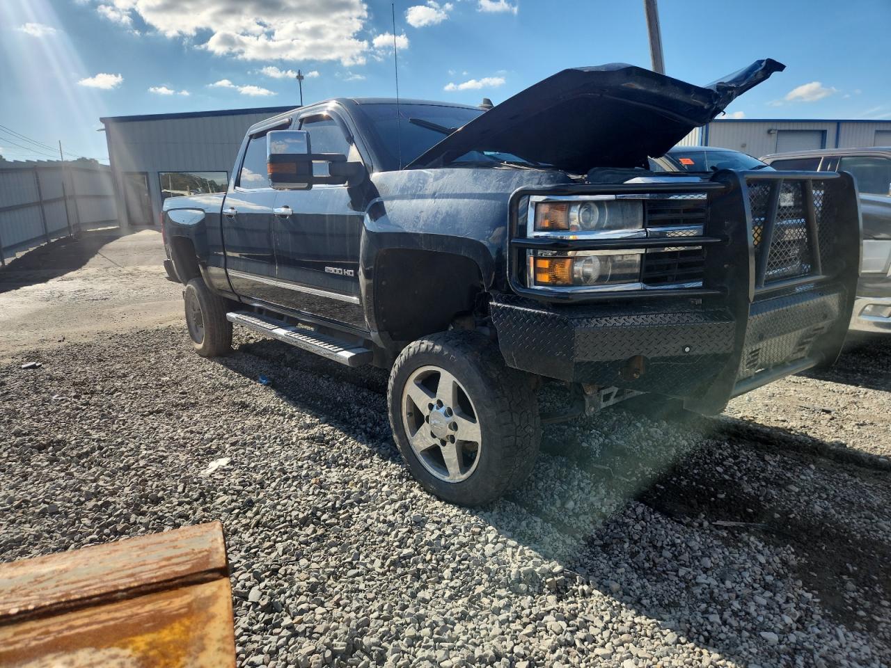 Chevrolet Silverado K2500 Heavy Duty Ltz Image 7