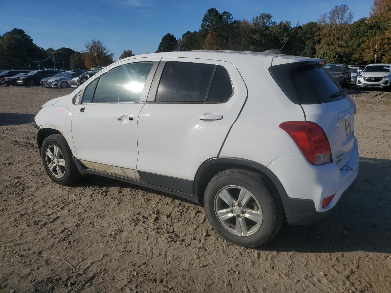 Chevrolet Trax Ls Image 2