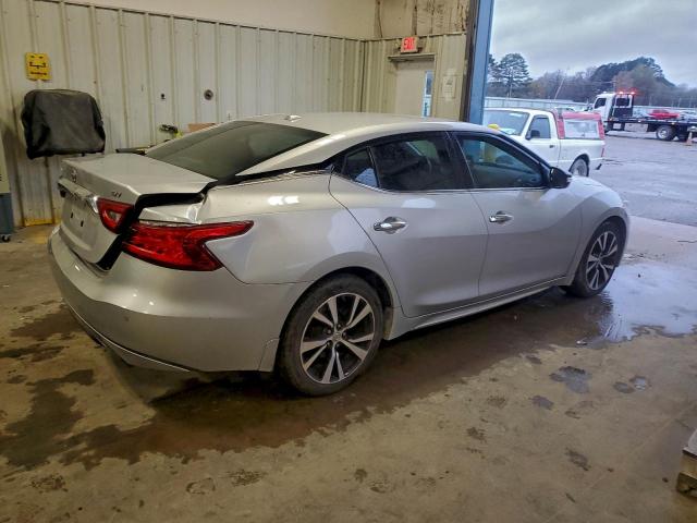 Nissan Maxima 3.5s Image 8