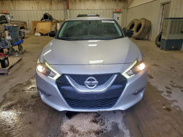 Nissan Maxima 3.5s Image 7