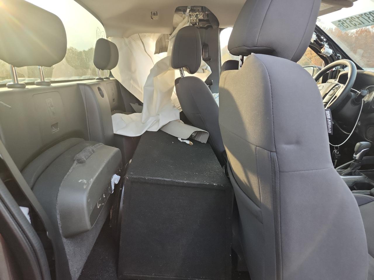 Nissan Frontier S Image 9