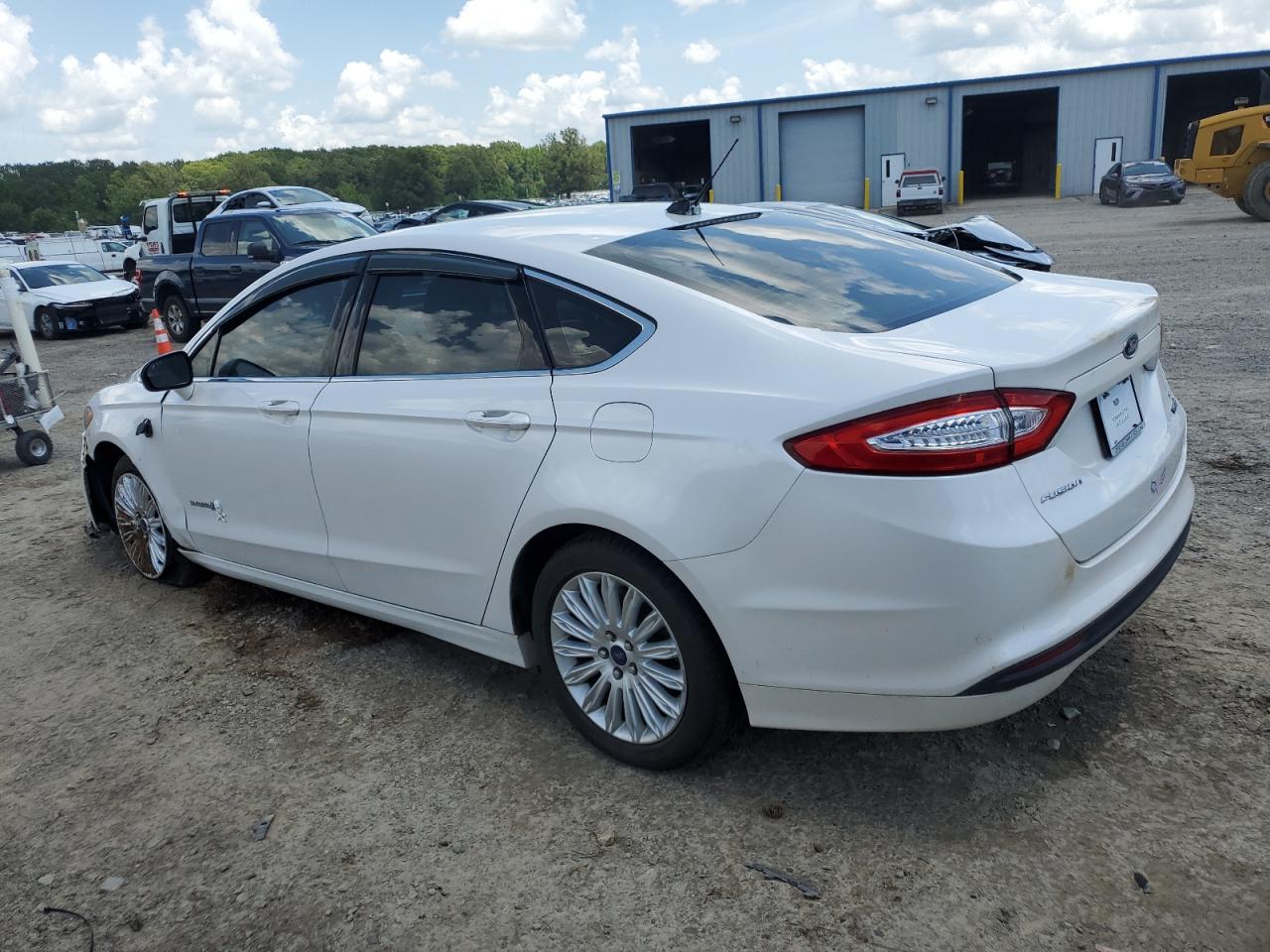 Ford Fusion Se Hybrid Image 3