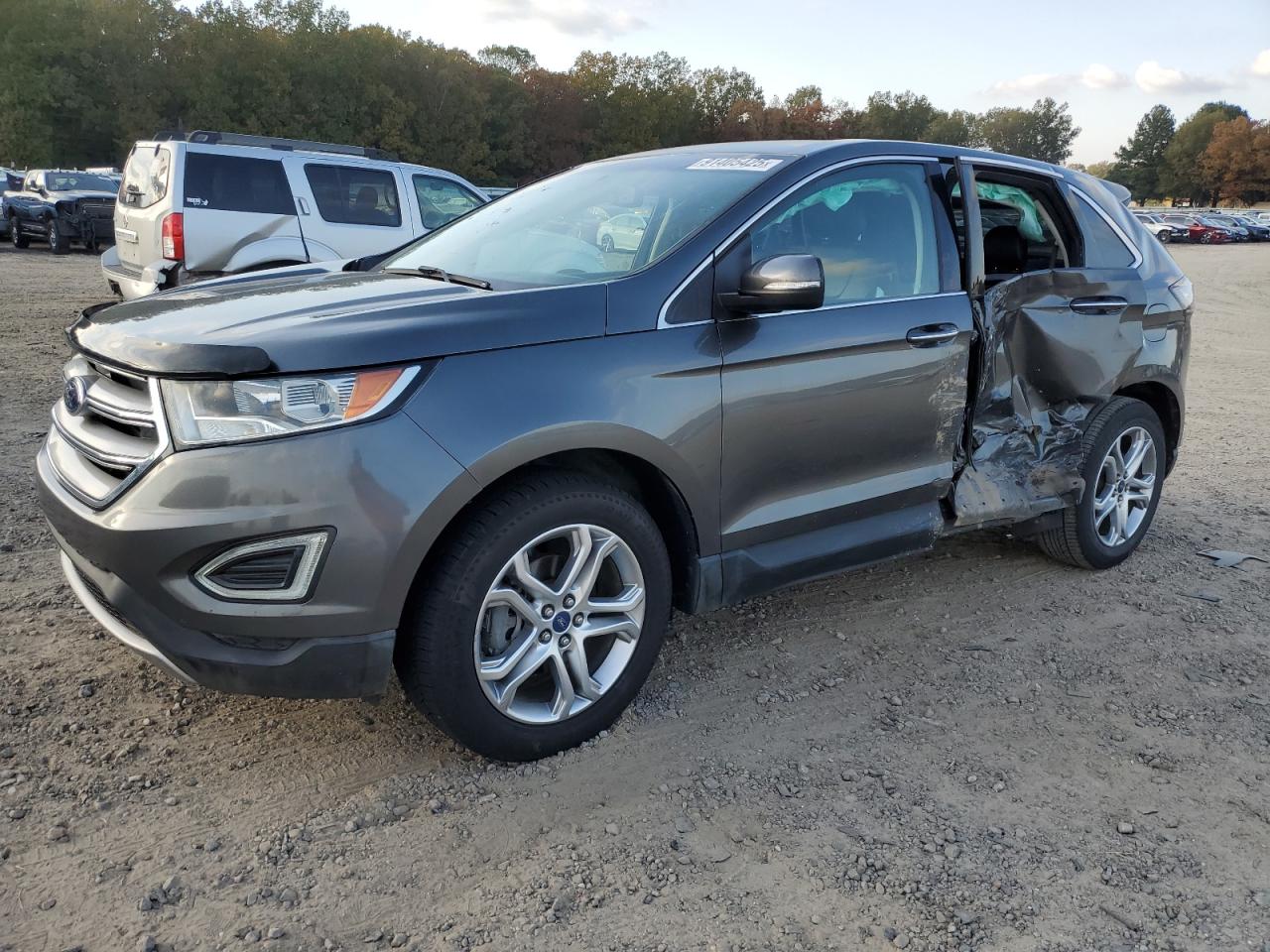 Ford Edge Titanium Image 1