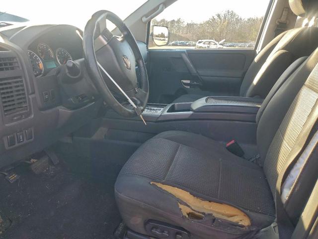 Nissan Titan S Image 6