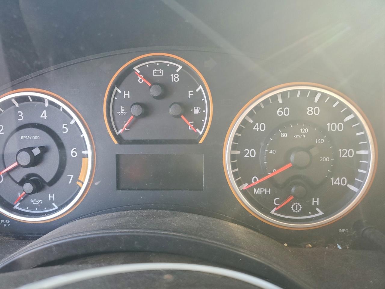 Nissan Titan S Image 3