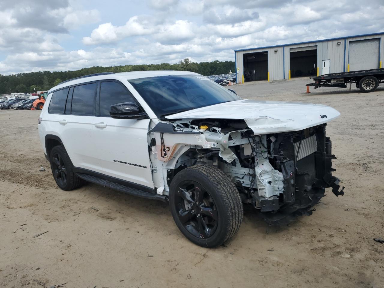 Jeep Grand Cherokee L Laredo Image 9