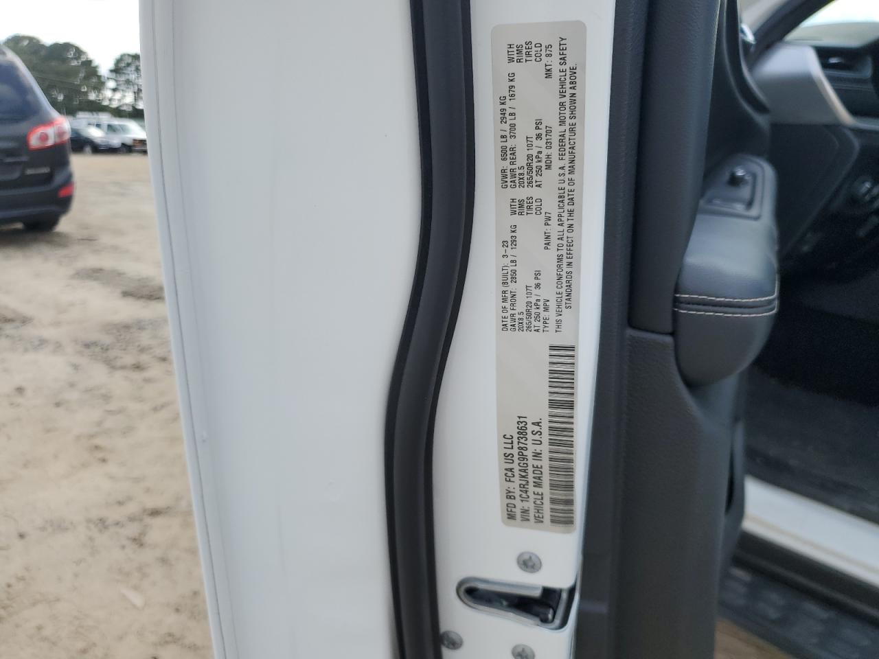 Jeep Grand Cherokee L Laredo Image 10