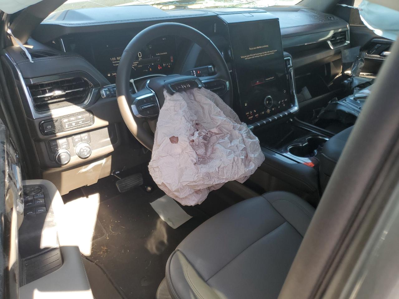 GMC Yukon Elevation Image 7