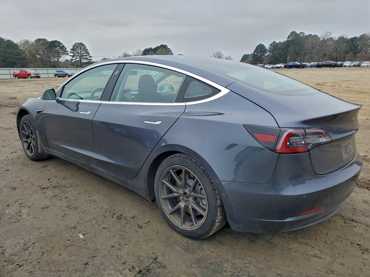 Tesla Model 3 Image 10