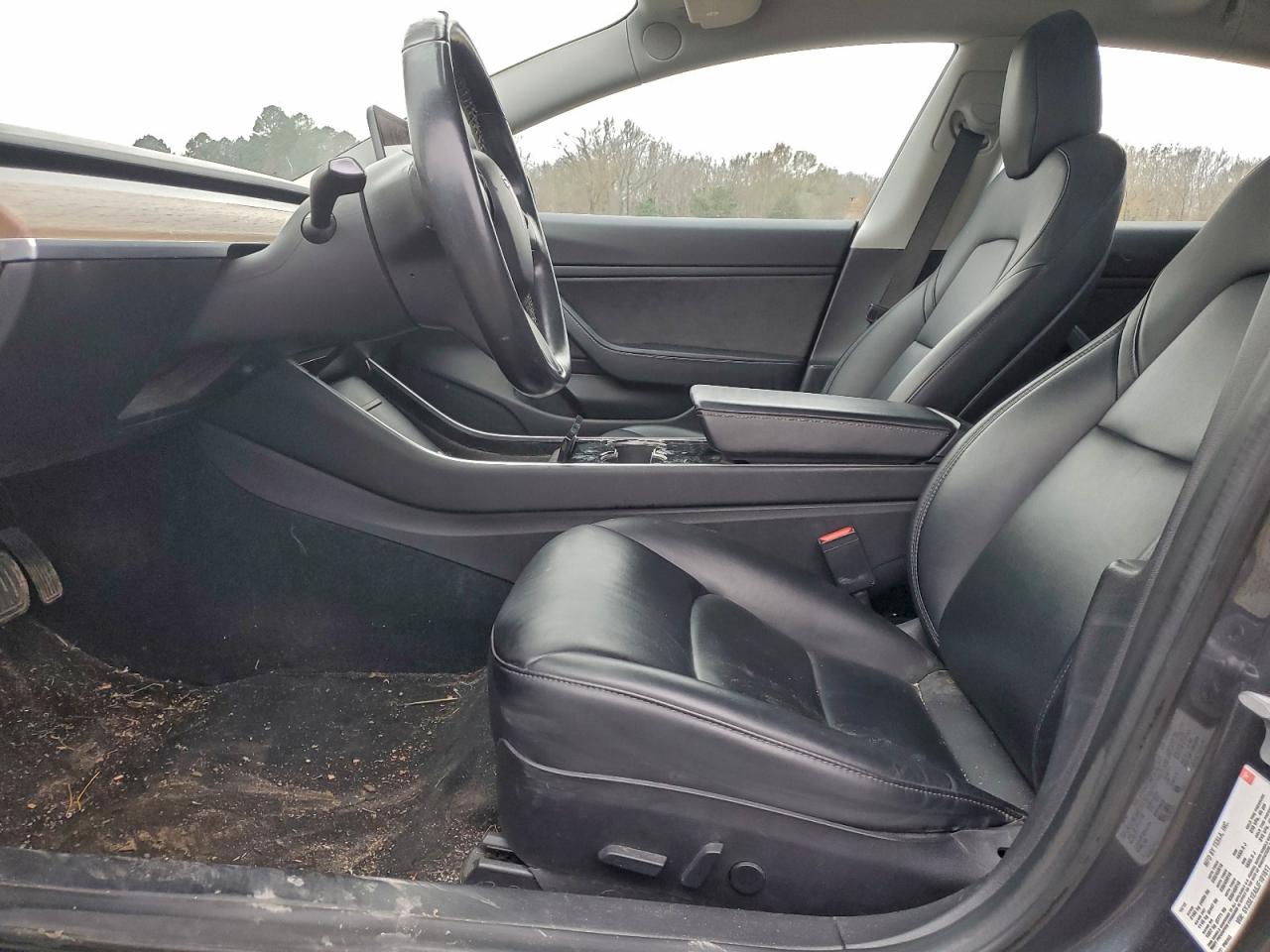 Tesla Model 3 Image 5