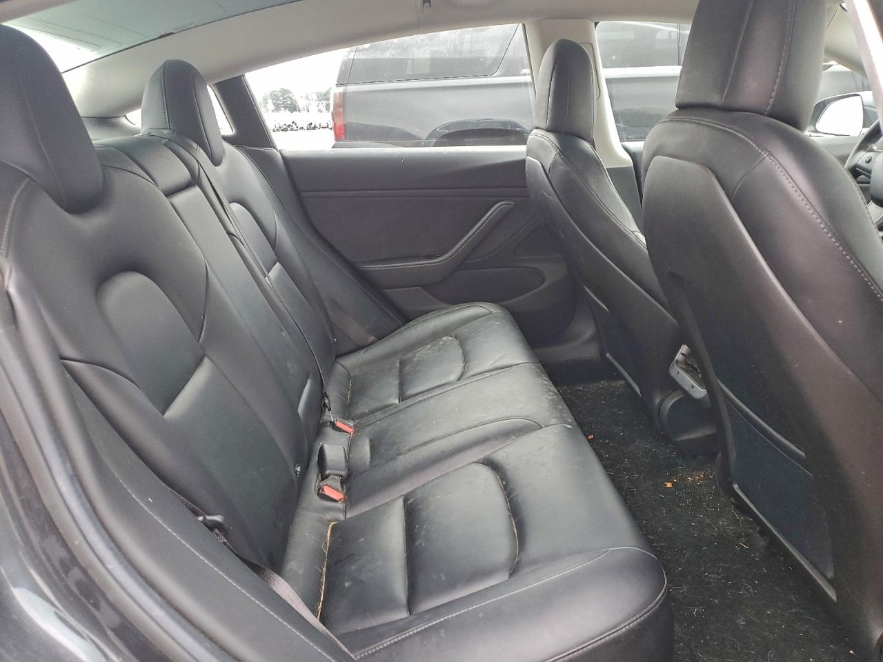 Tesla Model 3 Image 7