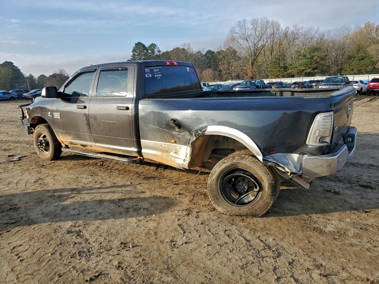 Dodge Ram 3500 Image 2