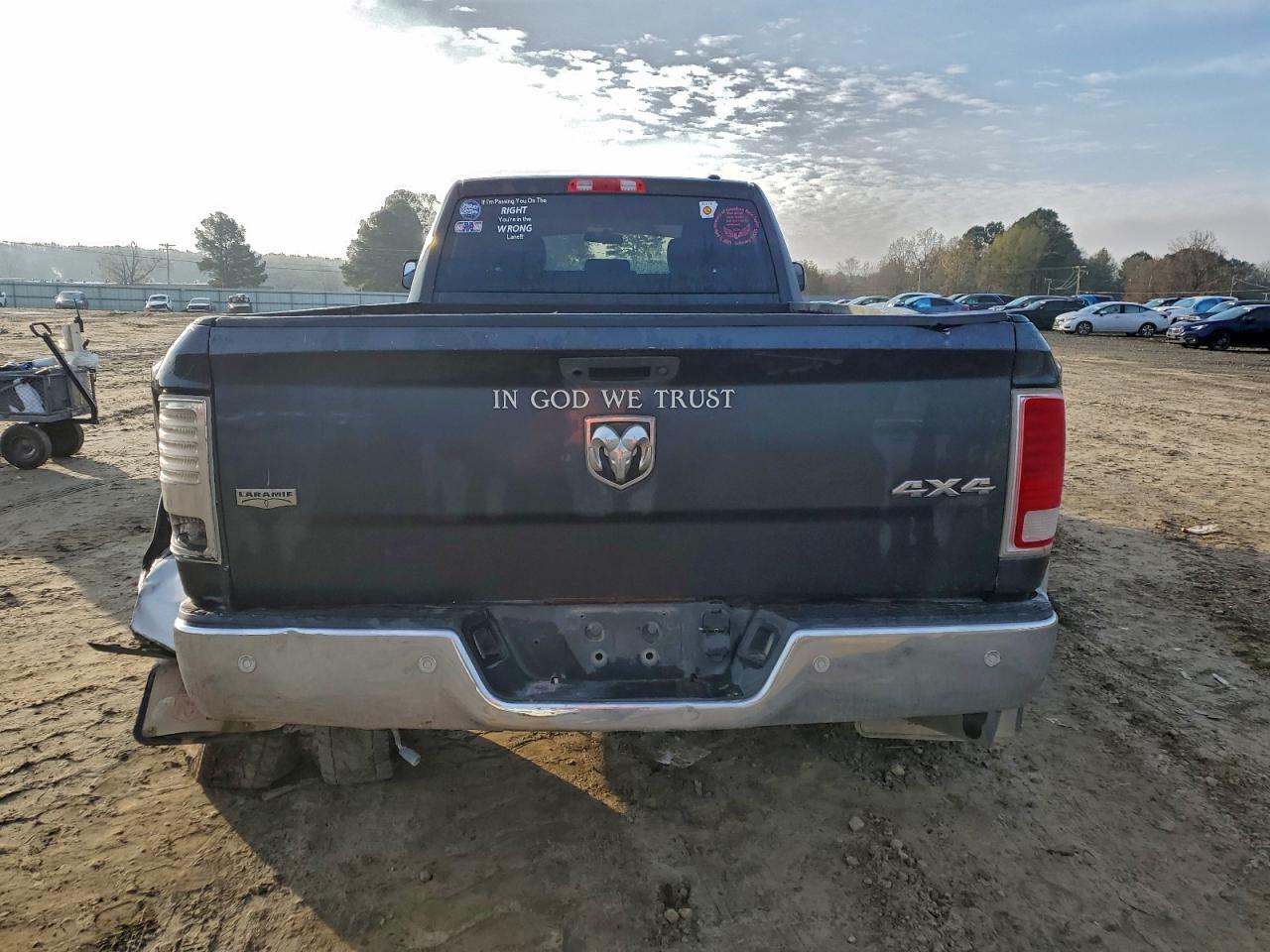Dodge Ram 3500 Image 9