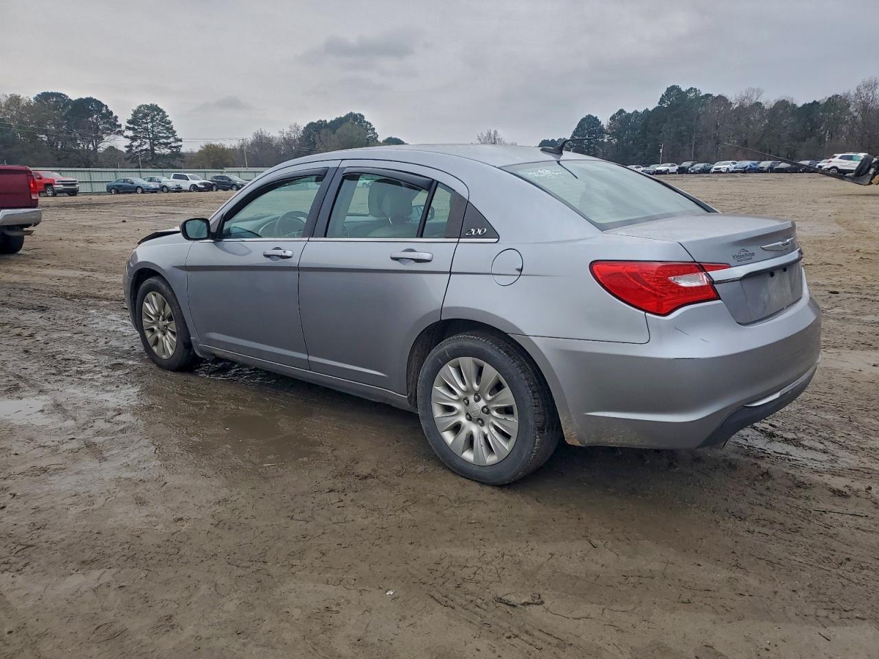 Chrysler 200 Lx Image 9