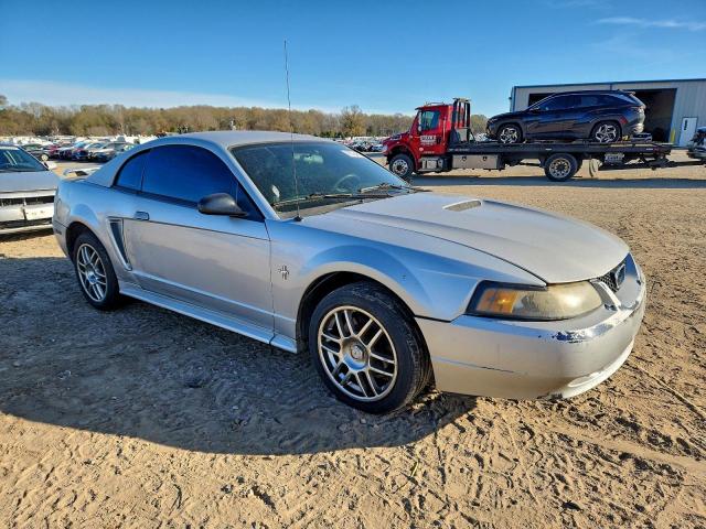 Ford Mustang Image 6