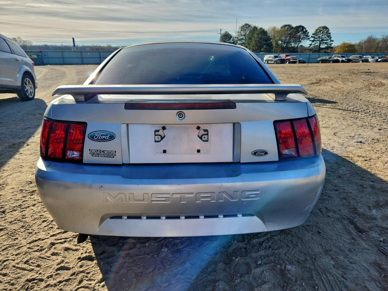 Ford Mustang Image 9