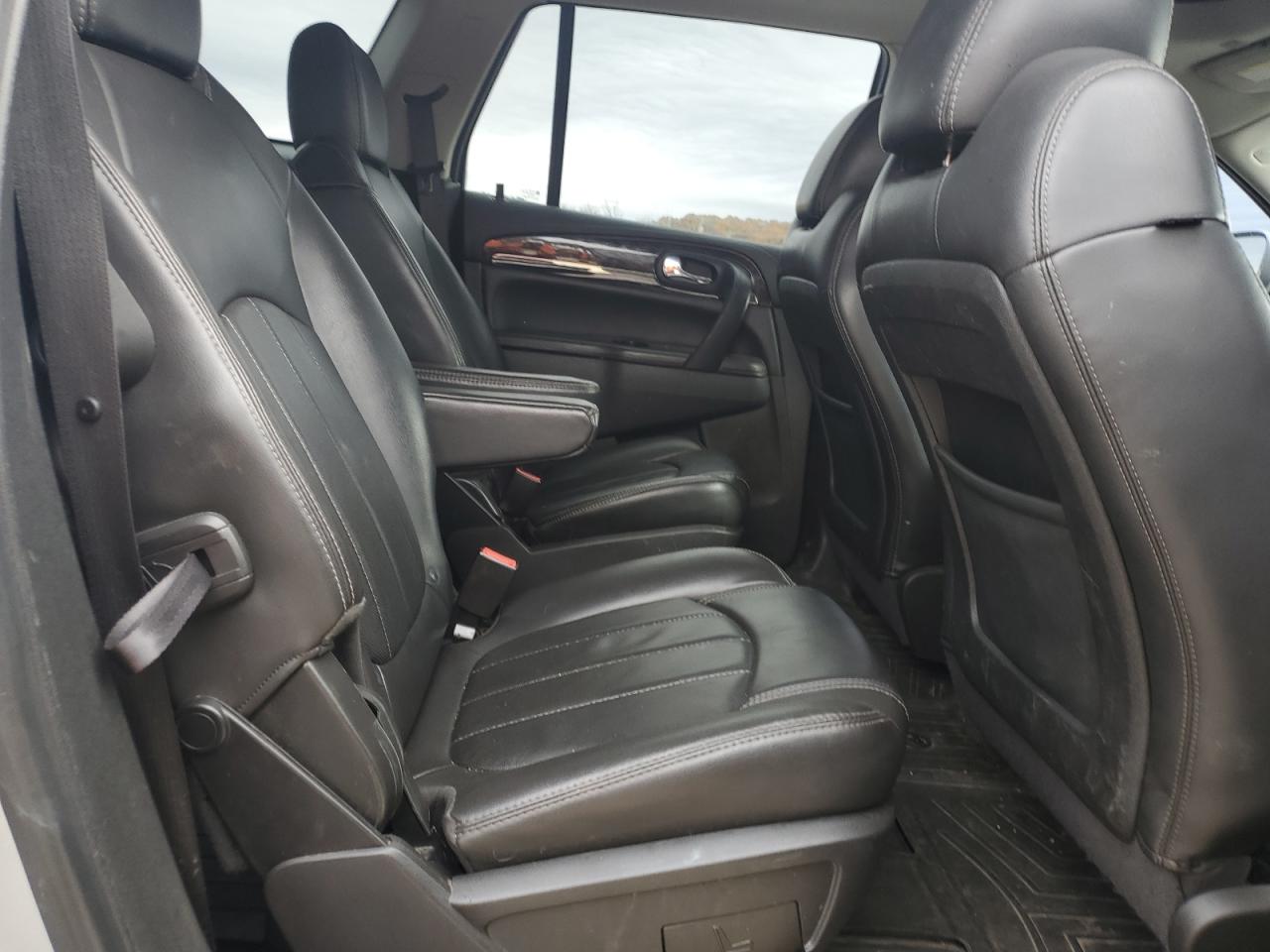Buick Enclave Image 5