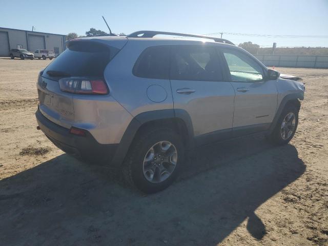 Jeep Cherokee Trailhawk Image 11