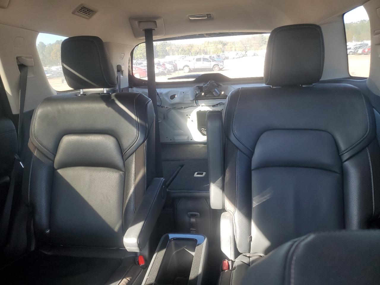 Nissan Pathfinder Sl Image 2