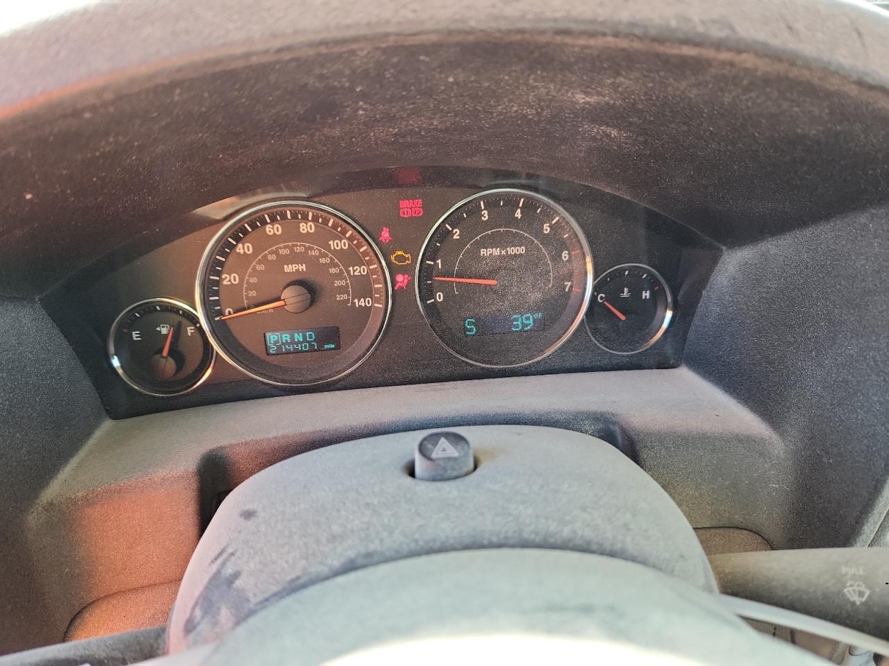 Jeep Commander Image 12