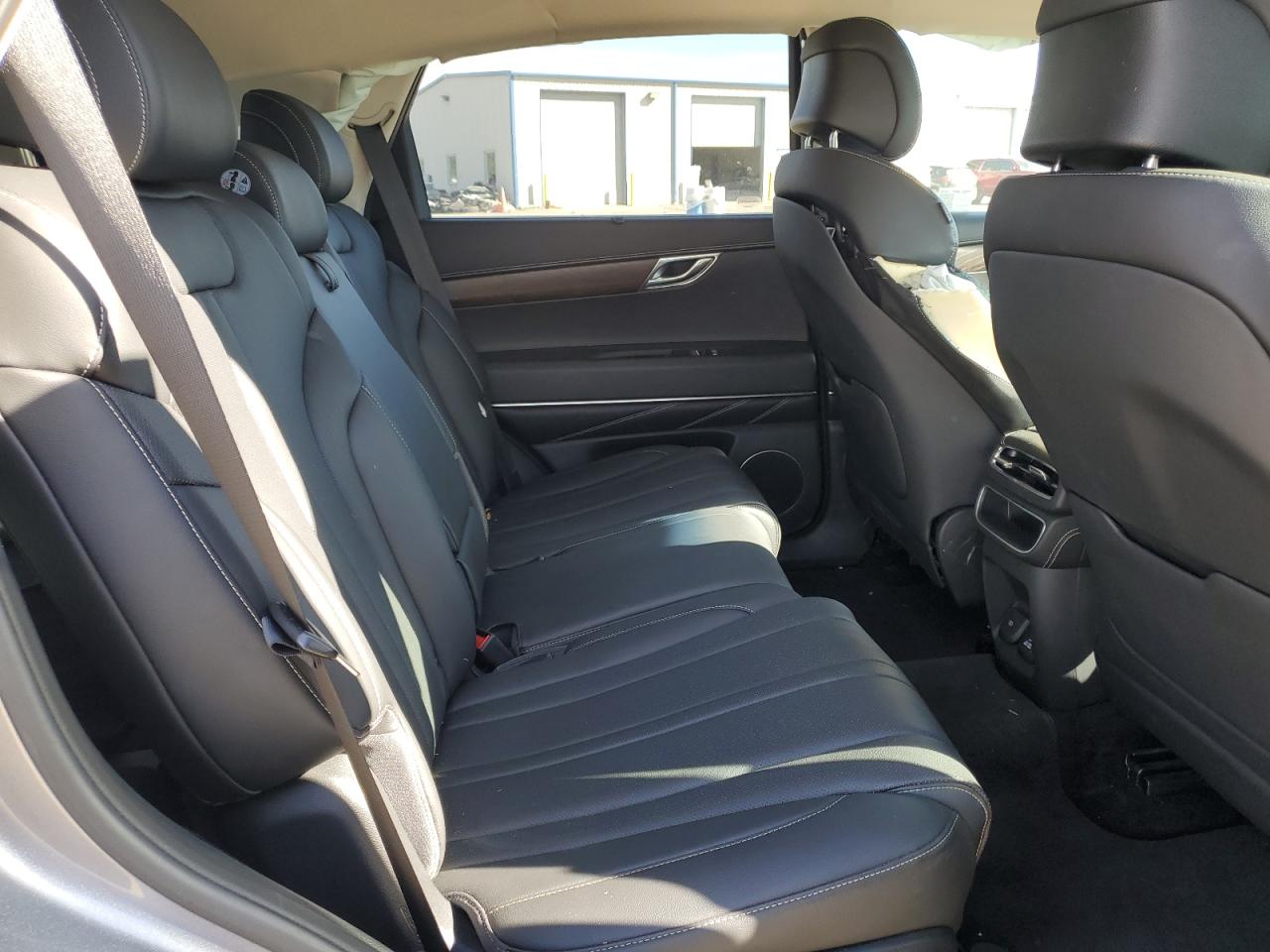 Genesis GV80 Base Image 8