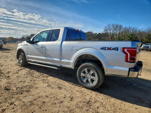 Ford F-150 Super Cab Image 6