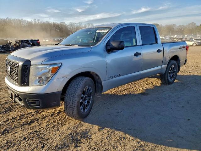  Salvage Nissan Titan