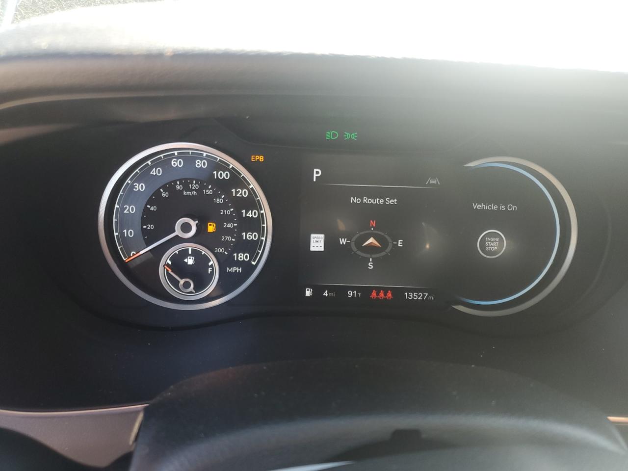 Genesis G70 Base Base Image 5