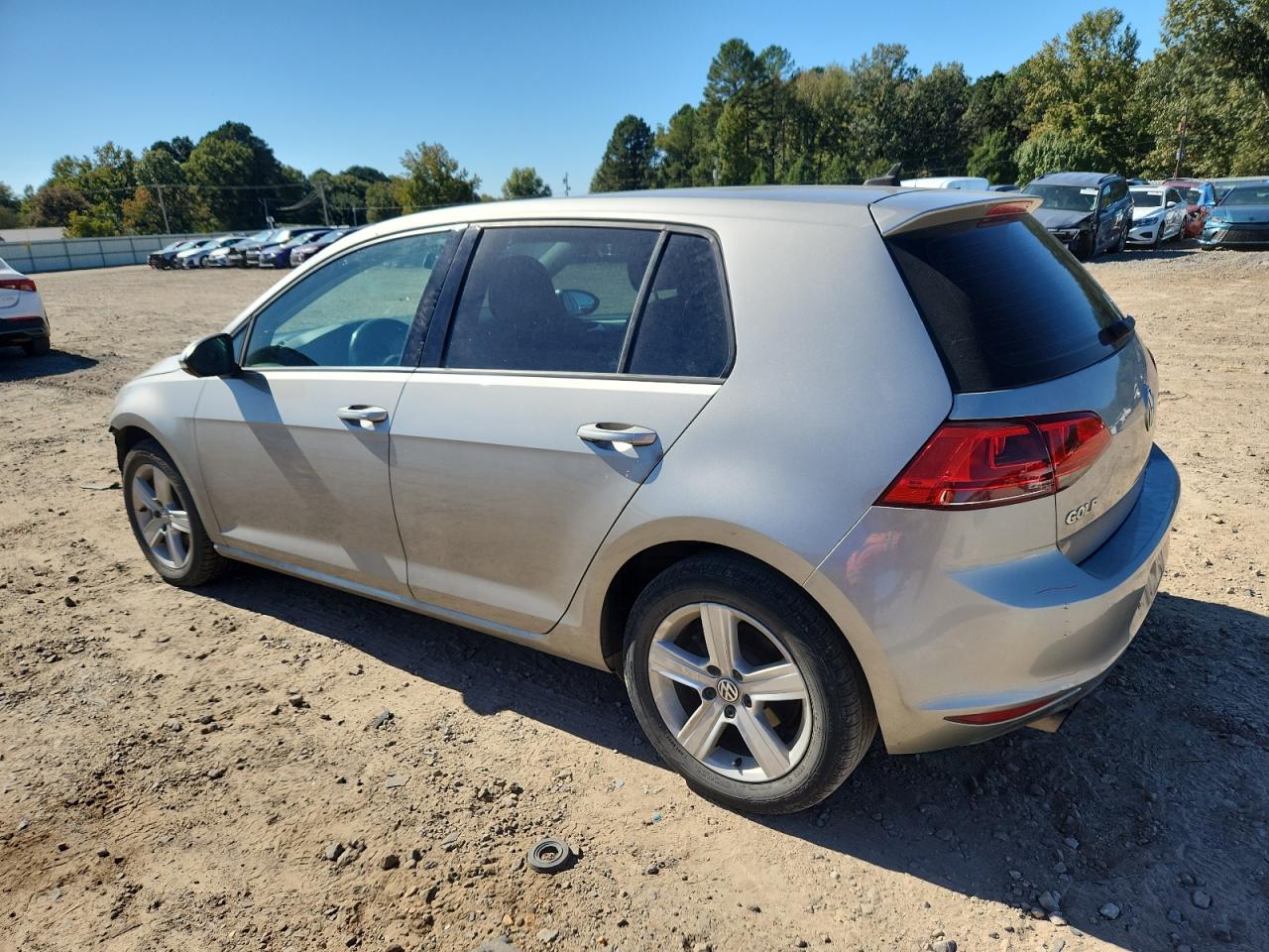 Volkswagen Golf S Image 11