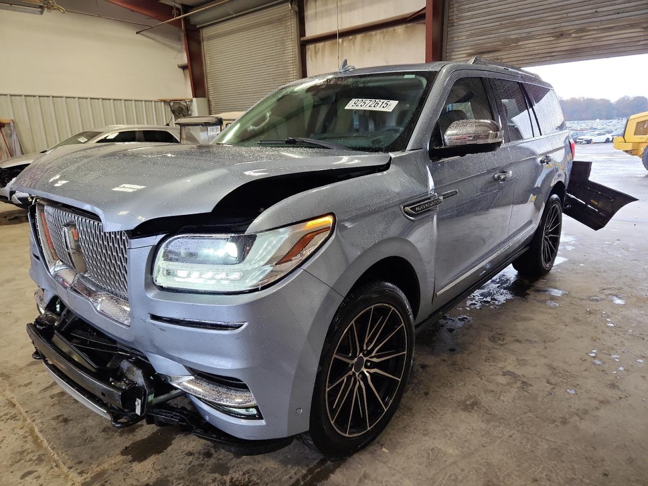 Lincoln Navigator Black Label Image 1