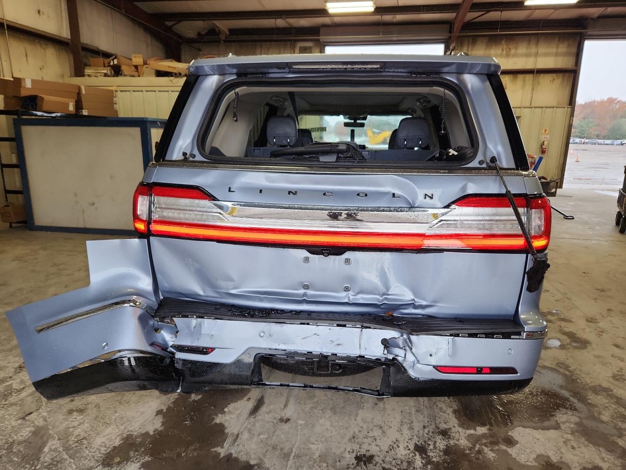 Lincoln Navigator Black Label Image 12