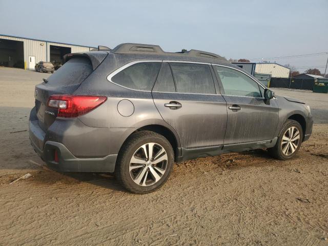 Subaru Outback 2.5i Limited Image 3