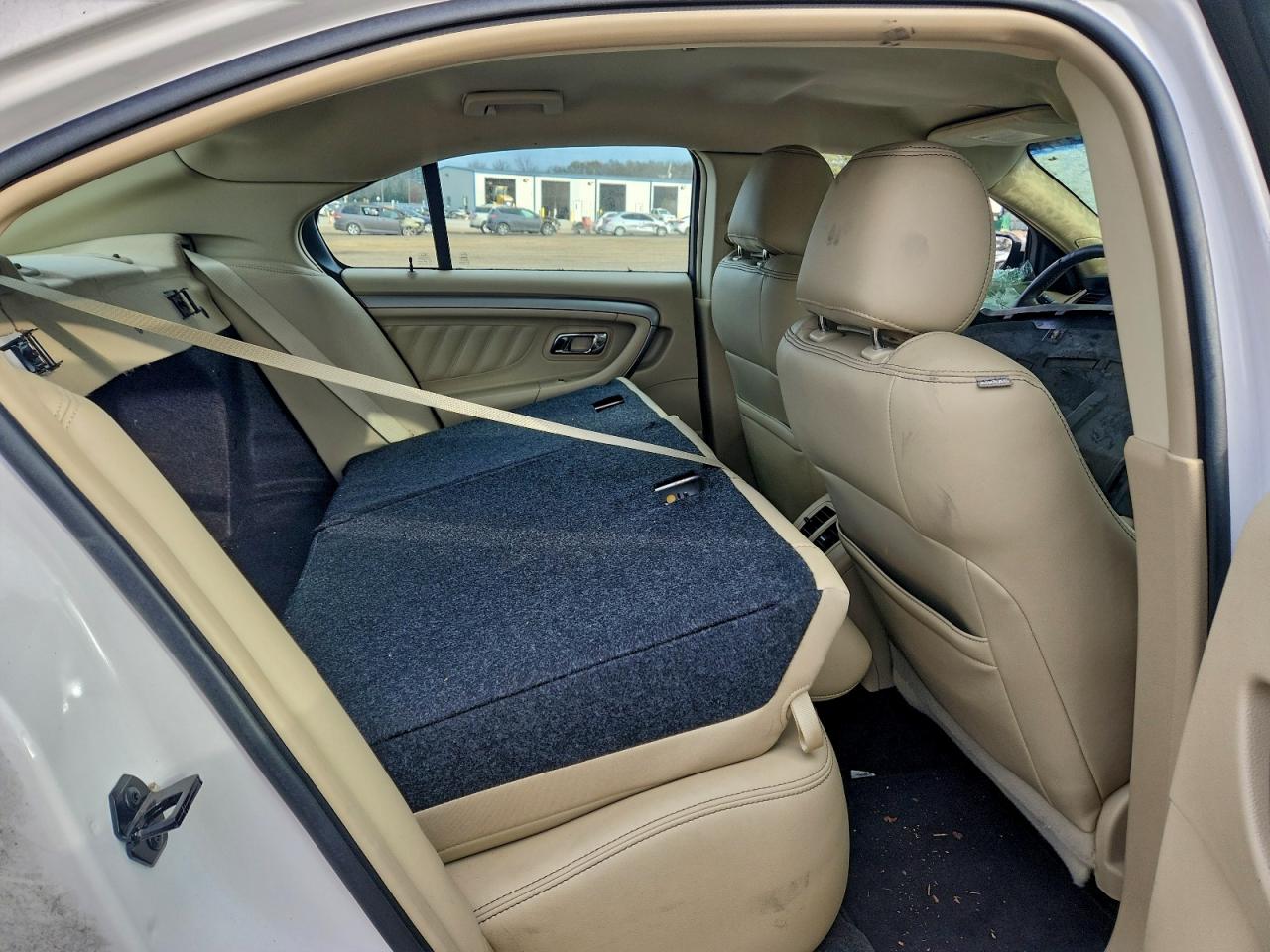 Ford Taurus Sel Image 11