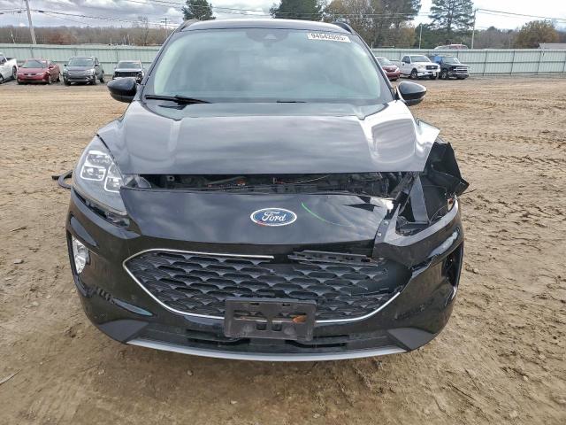 Ford Escape Titanium Image 8