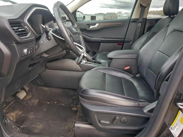 Ford Escape Titanium Image 3