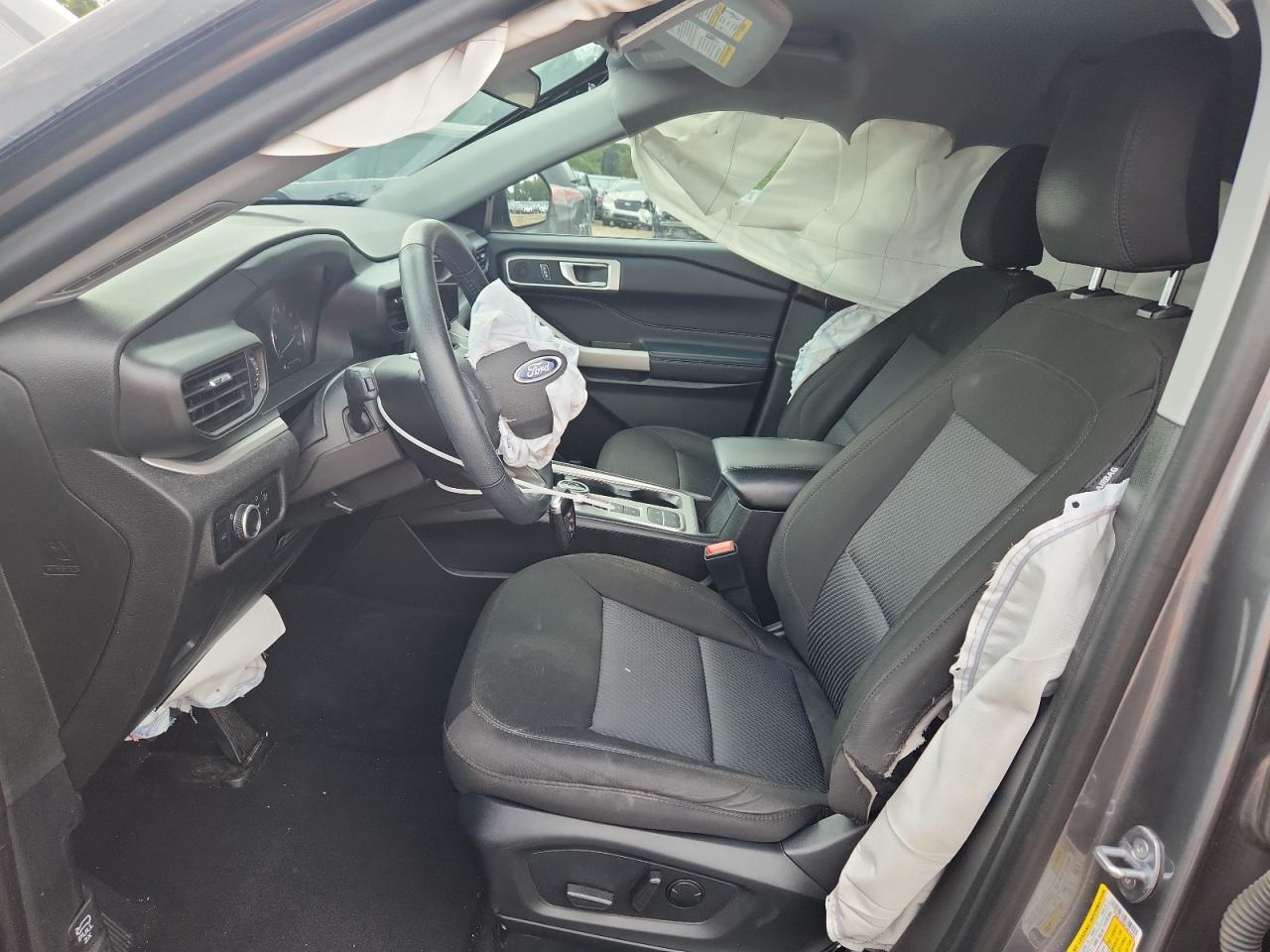 Ford Explorer Xlt Image 11