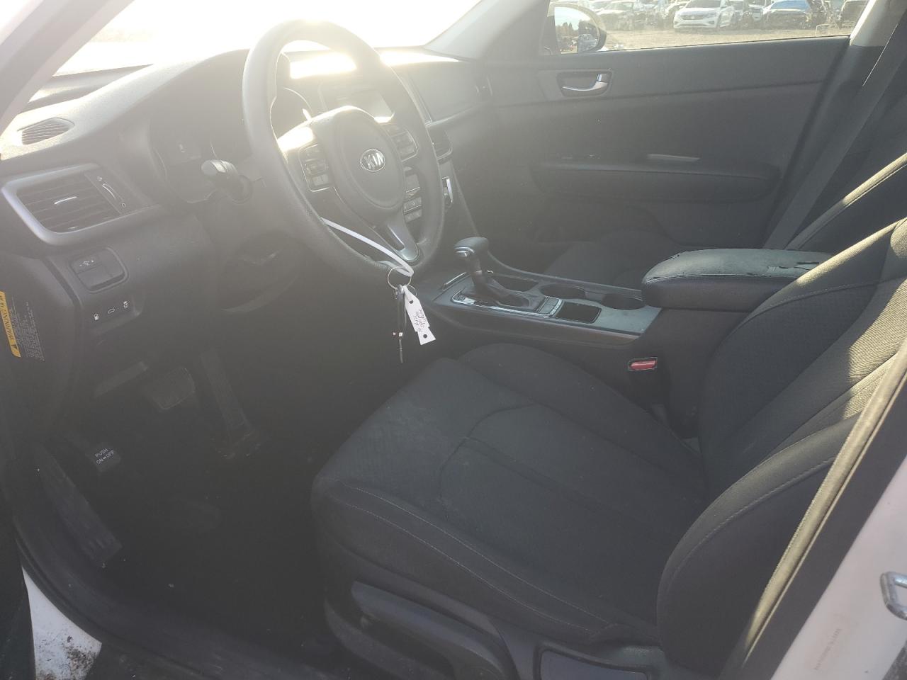 Kia Optima Lx Image 12