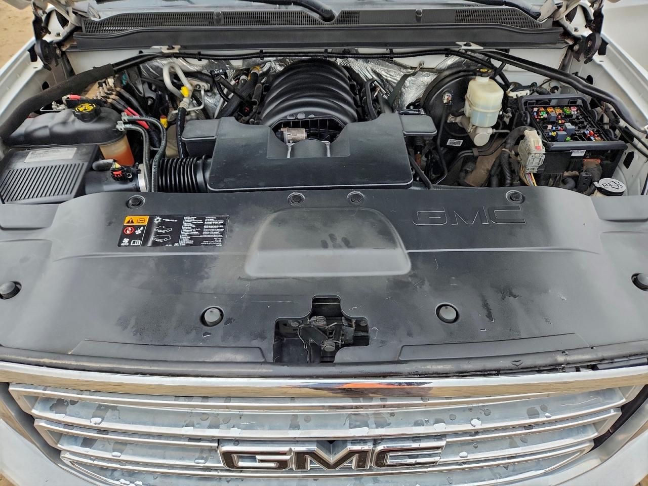 GMC Yukon K1500 Slt Image 12