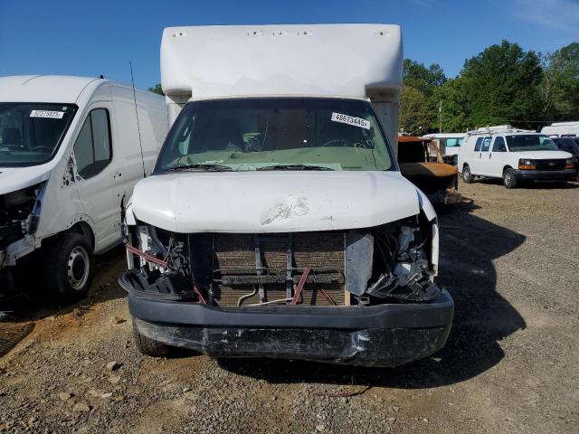 GMC Savana Cutaway G3500 Image 12