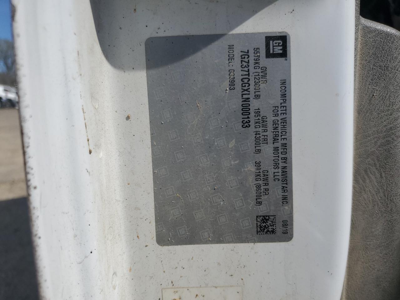 GMC Savana Cutaway G3500 Image 7