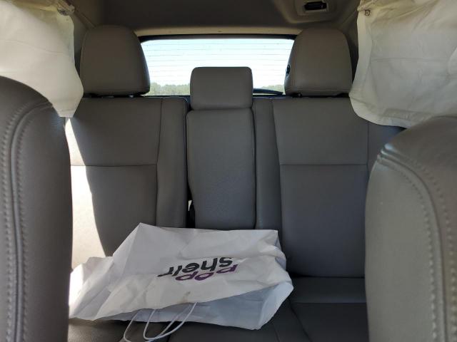 Toyota RAV4 Le Image 12