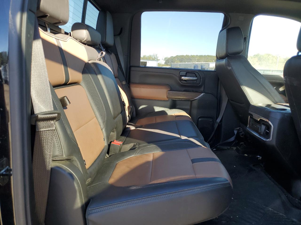 Chevrolet Silverado K2500 High Country Image 8