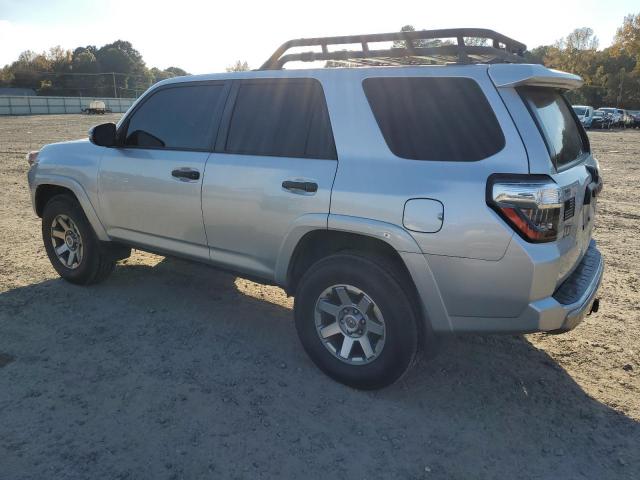 Toyota 4Runner Sr5/sr5 Premium Image 3