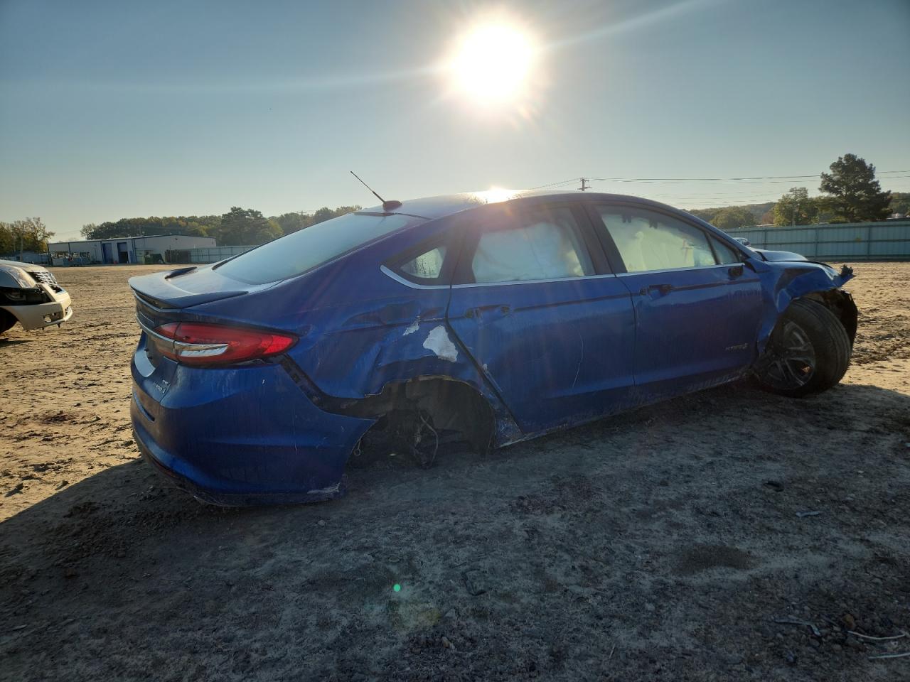 Ford Fusion Se Hybrid Image 3