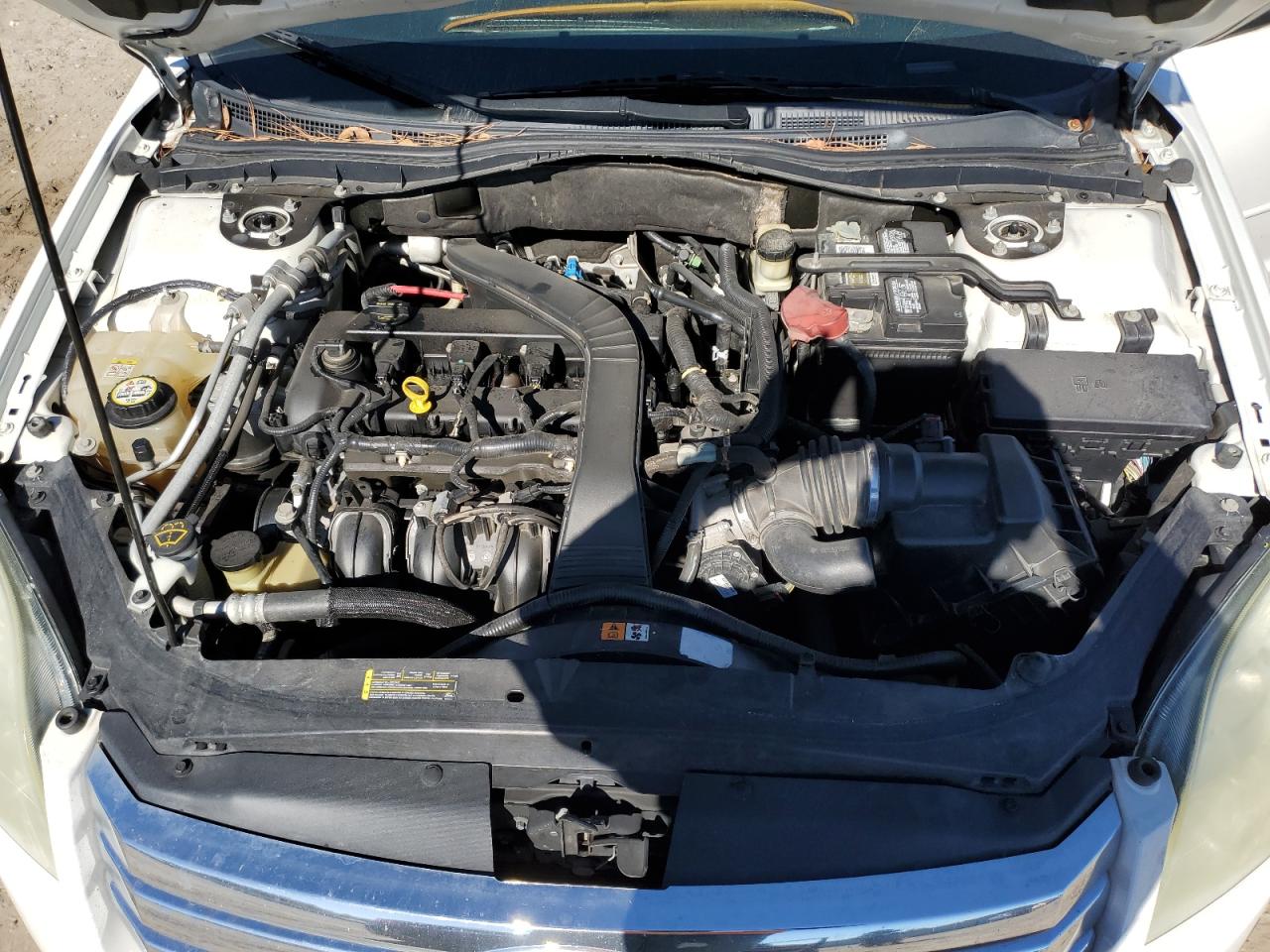 Ford Fusion S Image 12