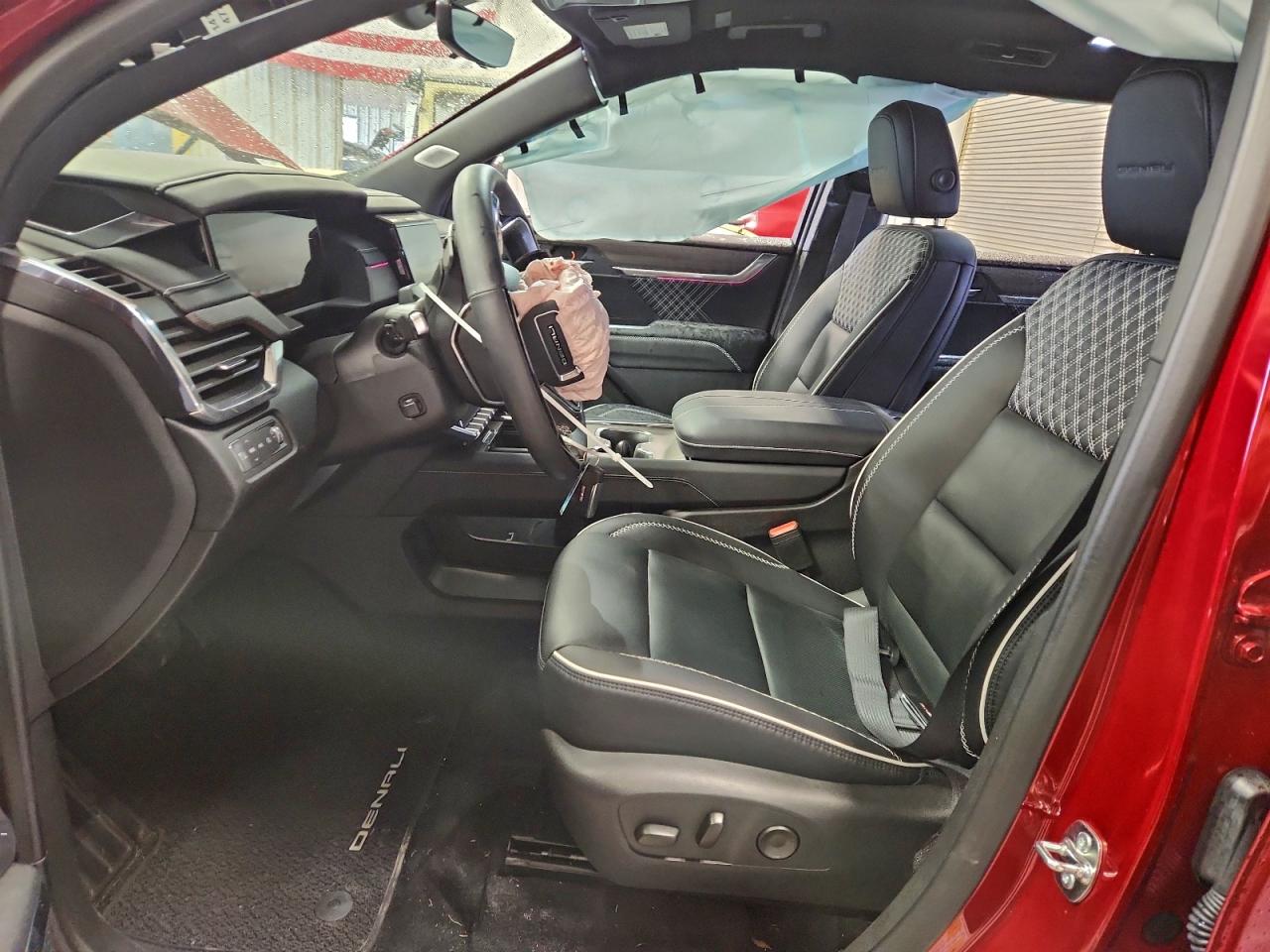 GMC Acadia Denali Image 4